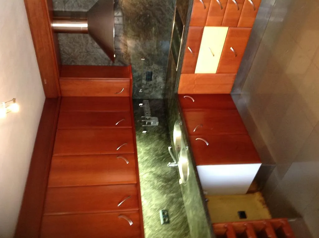 Inn Hostel Alhambra Girona